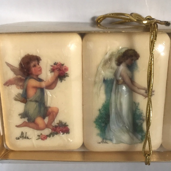 Alda's Forever Soap, Set of 4 Angel Bars - Picture 3 of 9